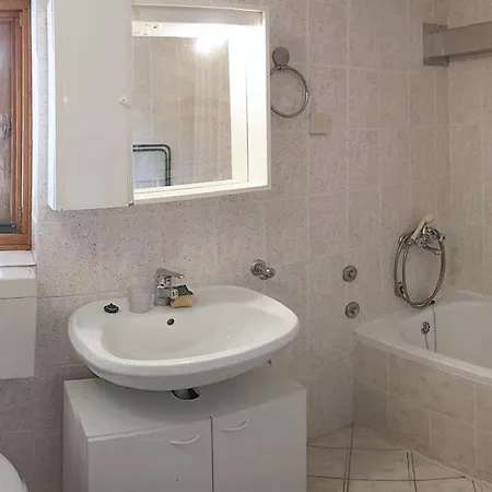 Apartment Mirjana *