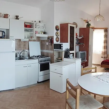 Apartment Mirjana *