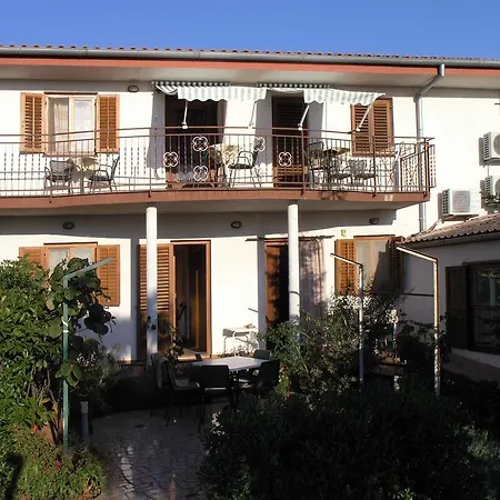 Apartment Mirjana