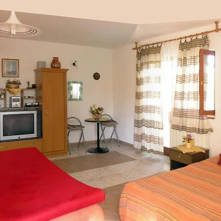 Apartment Mirjana *